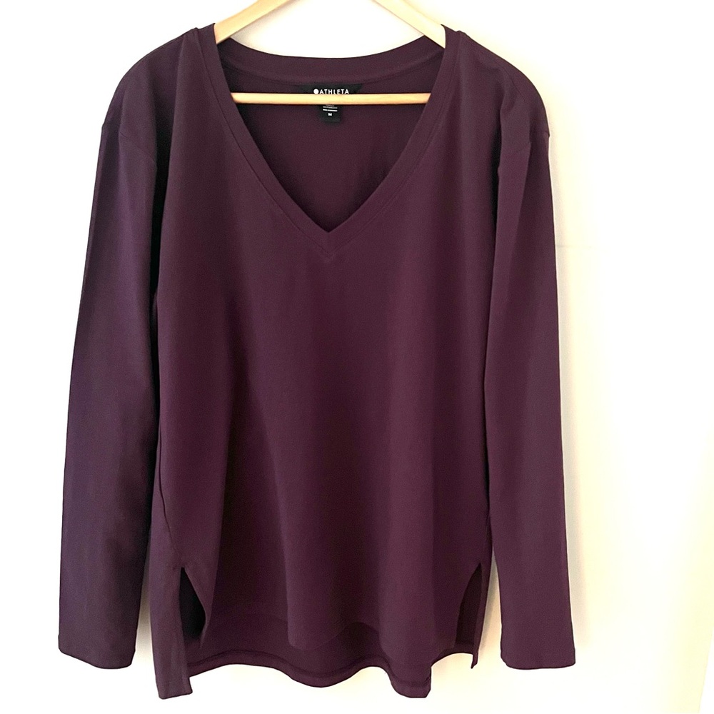 Athleta Outbound V-Neck LS Top M